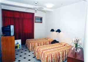 Hotel Don Carlos Puerto Maldonado Kültér fotó
